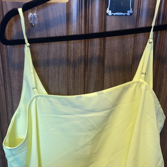 Neon yellow cami xl banana republic factory - Picture 2 of 3